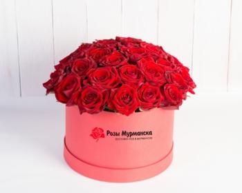 Розы в коробке в Мурманске